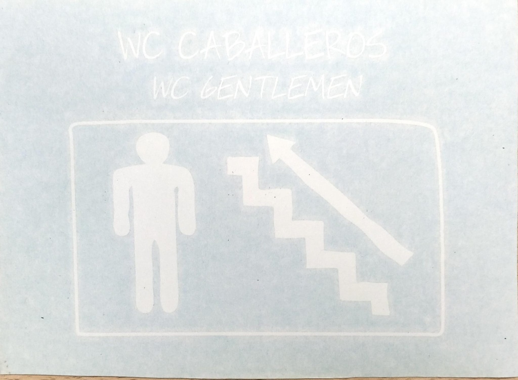 Aseo hombres subiendo escaleras izquierda